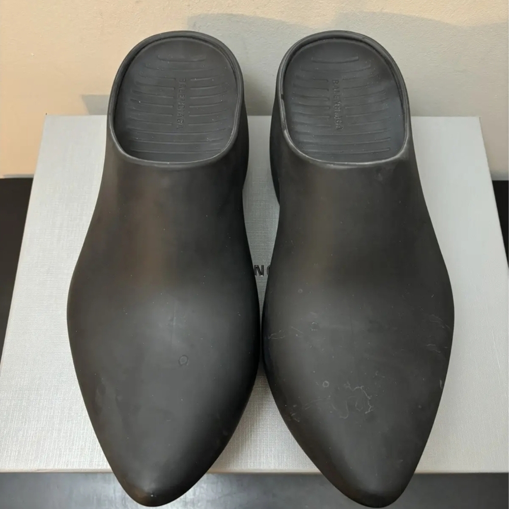 Balenciaga Black Men's Loafers - Picture 5 of 6